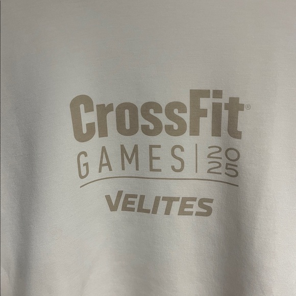CrossFit Games 2025 - Velites Cream hooded sweatshirt - w/magnetic pockets NEW! - Picture 4 of 10